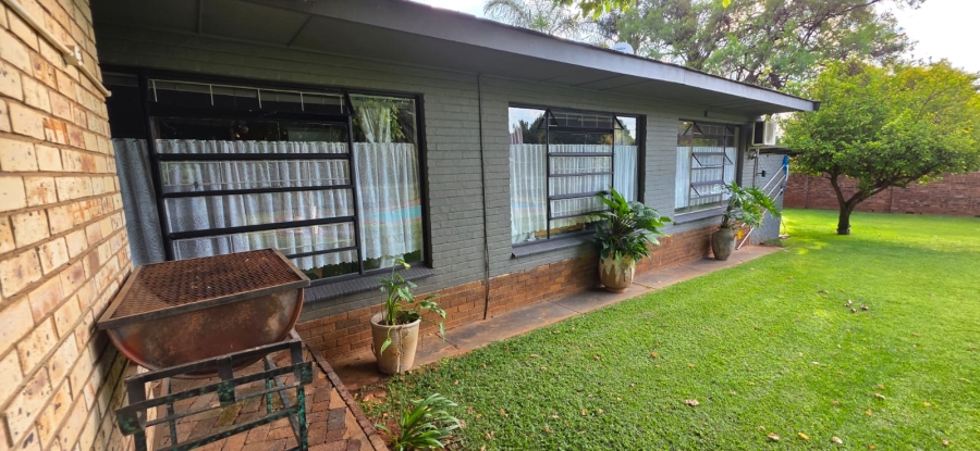 3 Bedroom Property for Sale in Flamwood North West